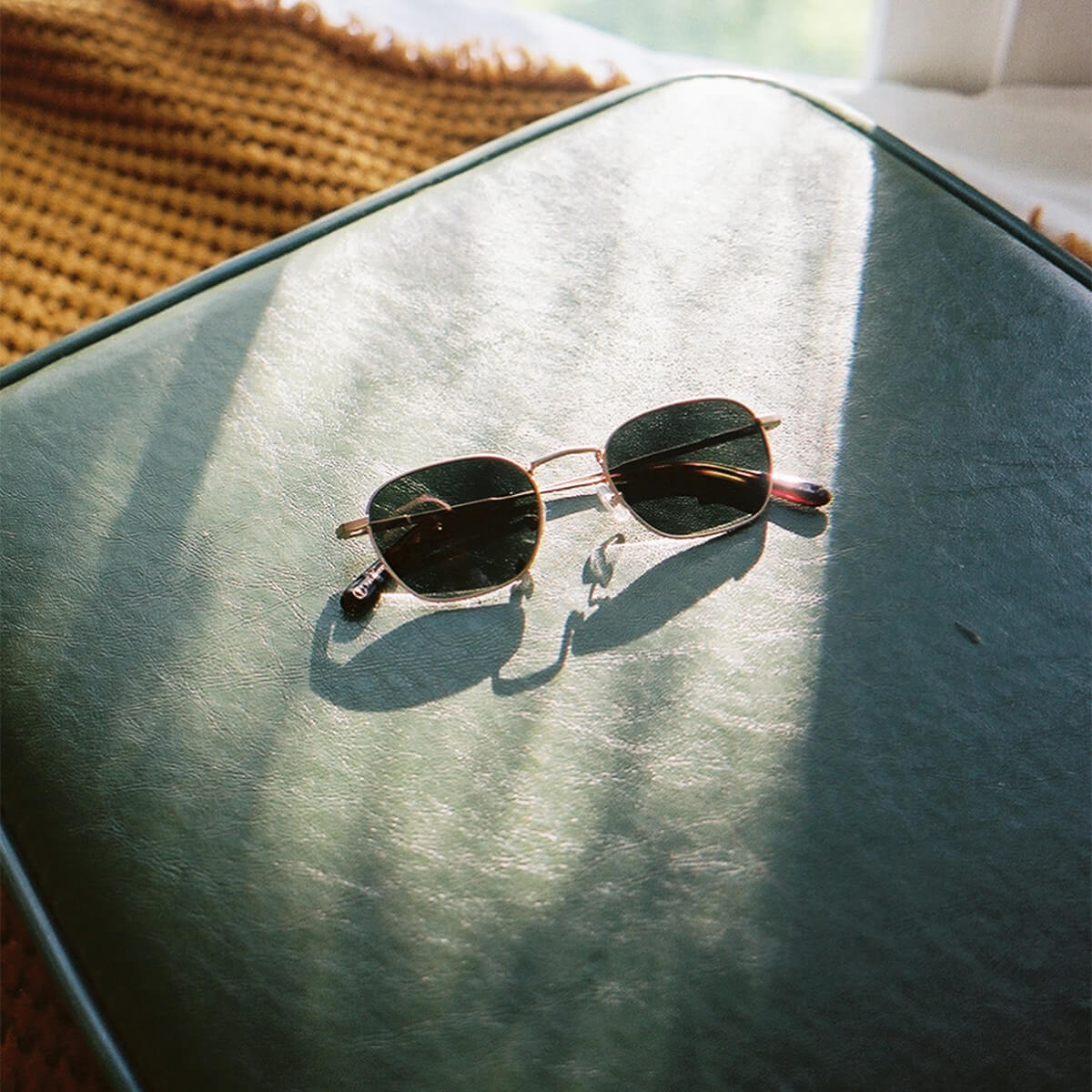 The Groove Pilot - Gold Polarized - Image 6